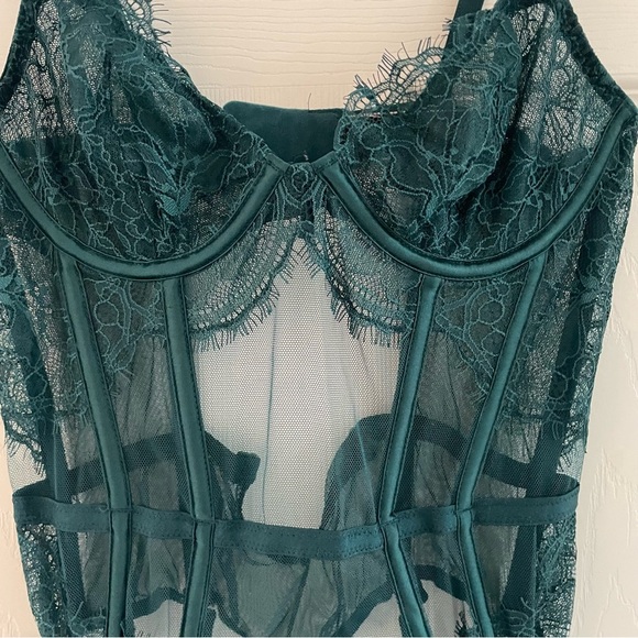 New! Victoria's Secret Green Lingerie Shine Strap Lace Teddy Garter 22864 - Picture 5 of 10